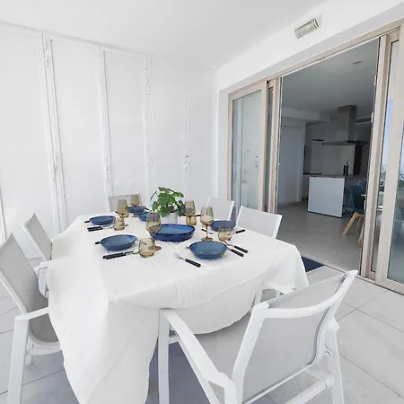 Apartment Ap402 - Bayview Hills B1