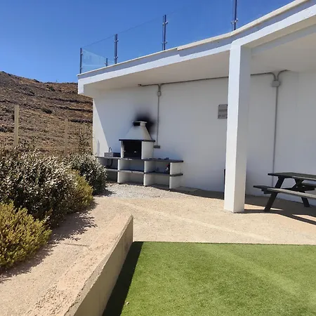 Apartment Ap402 - Bayview Hills B1 *